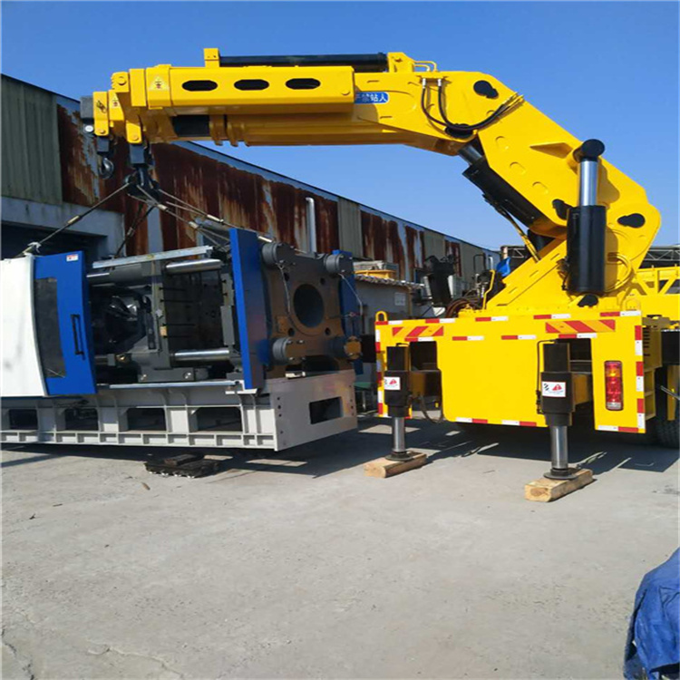 七星关 大吨位折臂吊出租费用解析：一小时租赁多少钱